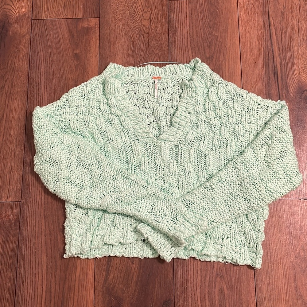 Free People sweater!! 🪻🪻